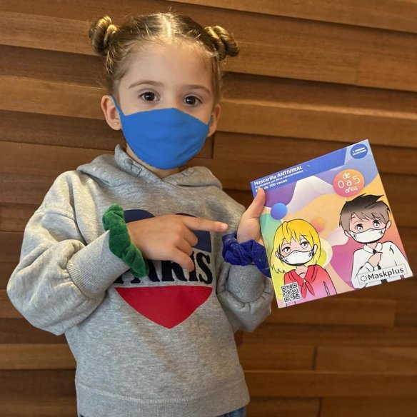 Mascarilla infantil maskplus azul tejido antiviral reutilizable de 3 a 5 años 1 unidad 10 filtros 